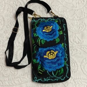 NWOT! Floral Embroidered Black Crossbody Bag for Phone and Wallet